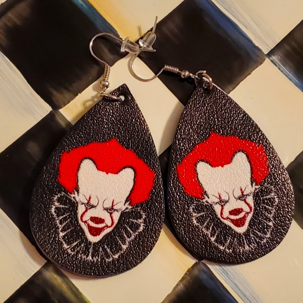- STEPHEN KING’S Pennywise IT Halloween earrings